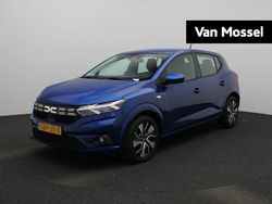 Blauw Gebruikt 2024 Dacia Sandero Expression Hatchback | € 17.925 (Eerlijke prijs)