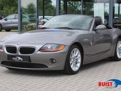Grijs, metallic lak Gebruikt 2005 BMW Z4 Cabriolet | € 14.950 (Duur)