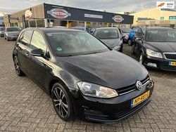 Zwart Gebruikt 2016 VW Golf VII Hatchback | € 7.999 (Eerlijke prijs)