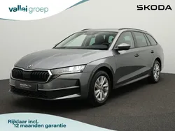 Grijs Gebruikt 2024 Skoda Octavia Selection Stationwagen | € 32.900