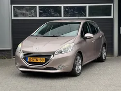 Grijs Gebruikt 2013 Peugeot 208 Allure Hatchback | € 5.995 (Eerlijke prijs)