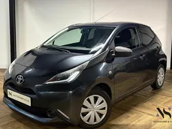 Grijs Gebruikt 2017 Toyota Aygo Hatchback | € 5.940 (Goede deal)