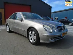 Grijs Gebruikt 2004 Mercedes E240 Avantgarde Sedan | € 4.750 (Eerlijke prijs)