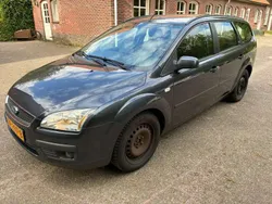 Grijs Gebruikt 2006 Ford Focus Stationwagen | € 2.500