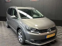 Grijs, metallic lak Gebruikt 2011 VW Touran Cross MPV | € 8.450