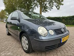 Blauw Gebruikt 2003 VW Polo Hatchback | € 999 (Eerlijke prijs)