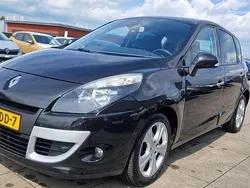 Zwart Gebruikt 2009 Renault Scénic III MPV | € 3.450 (Goede deal)