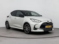 Gebruikt 2023 Toyota Yaris Hybrid Sport | € 27.999 (Goede deal)