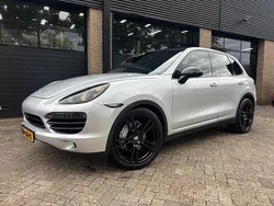 Grijs, metallic lak Gebruikt 2011 Porsche Cayenne SUV | € 16.950 (Goede deal)