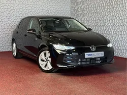Zwart, metallic lak Gebruikt 2024 VW Golf VIII Edition Hatchback | € 32.740 (Goede deal)