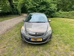 Bruin Gebruikt 2012 Opel Corsa Edition Hatchback | € 5.250 (Eerlijke prijs)