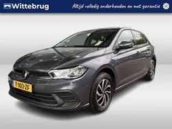 Grijs Gebruikt 2023 VW Polo Life Hatchback | € 21.950 (Goede deal)