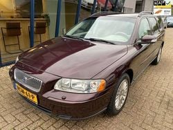 Rood Gebruikt 2006 Volvo V70 Stationwagen | € 12.945