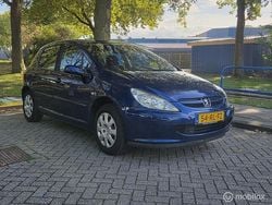 Blauw Gebruikt 2005 Peugeot 307 Premium Hatchback | € 895 (Super prijs)