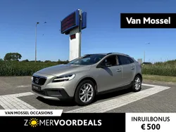 Bruin Gebruikt 2016 Volvo V40 CC Stationwagen | € 17.940 (Eerlijke prijs)