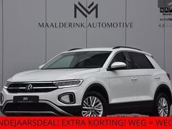 Wit Gebruikt 2022 VW T-Roc Life SUV | € 21.990 (Goede deal)