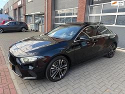 Zwart Gebruikt 2020 Mercedes A250 Premium Sedan | € 24.950 (Goede deal)