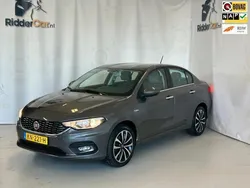 Grijs Gebruikt 2016 Fiat Tipo Lounge Sedan | € 4.999