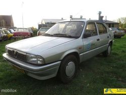 Grijs metallic Gebruikt 1985 Alfa Romeo 33 Hatchback | € 3.950