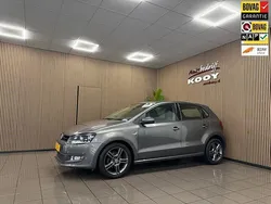 Grijs, metallic lak Gebruikt 2013 VW Polo Comfortline Hatchback | € 7.975 (Eerlijke prijs)