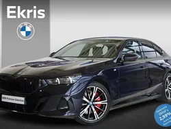 Zwart Gebruikt 2024 BMW i5 M Sport Sedan | € 59.900 (Eerlijke prijs)