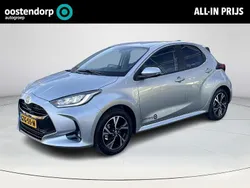 Grijs Gebruikt 2024 Toyota Yaris Hybrid Edition Hatchback | € 25.950 (Eerlijke prijs)