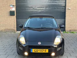 Zwart Gebruikt 2015 Fiat Punto Evo Lounge Hatchback | € 5.500 (Eerlijke prijs)