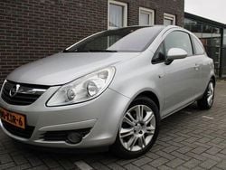 Grijs Gebruikt 2010 Opel Corsa Cosmo Hatchback | € 3.999 (Eerlijke prijs)