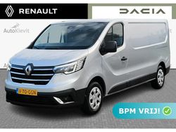 Grijs metallic Gebruikt 2024 Renault Trafic MPV | € 24.950 (Goede deal)