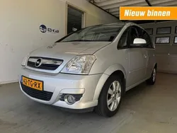 Grijs, metallic lak Gebruikt 2006 Opel Meriva Cosmo MPV | € 1.695 (Eerlijke prijs)