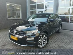 Zwart Gebruikt 2020 VW T-Roc Pro SUV | € 23.750 (Eerlijke prijs)