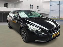 Zwart Gebruikt 2015 Volvo V40 CC Stationwagen | € 4.999 (Goede deal)
