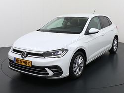 Wit Gebruikt 2023 VW Polo Highline Hatchback | € 20.995 (Eerlijke prijs)