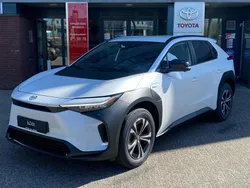 Wit Nieuw 2025 Toyota bZ4X SUV | € 50.990 (Iets duurder)