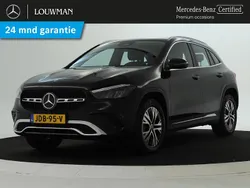 Donker kosmoszwart metaalkleur metallic Gebruikt 2023 Mercedes GLA250 Advanced SUV | € 43.750 (Eerlijke prijs)