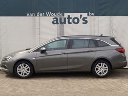 Grijs, metallic lak Gebruikt 2019 Opel Astra Business Stationwagen | € 10.900 (Eerlijke prijs)