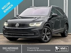 Zwart Gebruikt 2021 VW Tiguan Life SUV | € 27.495 (Super prijs)