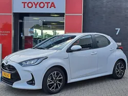 Wit Gebruikt 2021 Toyota Yaris Hybrid Hatchback | € 19.900 (Goede deal)