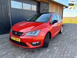 Rood Gebruikt 2016 Seat Ibiza CONNECT Hatchback | € 8.950 (Eerlijke prijs)