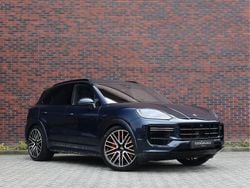 Blauw Gebruikt 2024 Porsche Cayenne Turbo E-Hybrid SUV | € 149.950 (Goede deal)