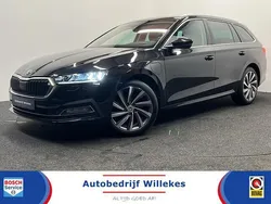 Zwart Gebruikt 2021 Skoda Octavia Business Line Stationwagen | € 23.950 (Goede deal)