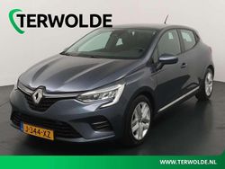 Grijs Gebruikt 2020 Renault Clio V Zen Hatchback | € 10.945 (Eerlijke prijs)