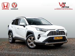 Wit (metallic) Gebruikt 2022 Toyota RAV4 Hybrid Executive SUV | € 38.800 (Eerlijke prijs)