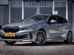 Grijs Gebruikt 2024 BMW 118 M Sport Hatchback | € 37.400 (Eerlijke prijs)