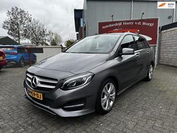 Grijs Gebruikt 2018 Mercedes B180 Business MPV | € 18.950 (Eerlijke prijs)