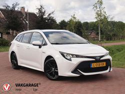 Wit Gebruikt 2021 Toyota Corolla Style Stationwagen | € 20.995 (Eerlijke prijs)