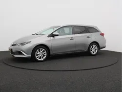Grijs Gebruikt 2018 Toyota Auris Touring Sports Executive Stationwagen | € 17.950 (Eerlijke prijs)