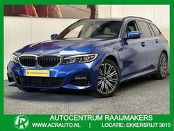 Blauw Gebruikt 2022 BMW 330 Executive Stationwagen | € 33.740 (Eerlijke prijs)
