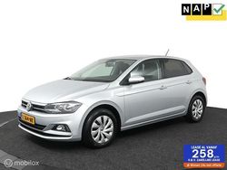 Grijs, metallic lak Gebruikt 2021 VW Polo Comfortline Hatchback | € 15.950 (Eerlijke prijs)