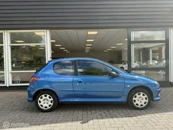 Blauw Gebruikt 2007 Peugeot 206 Forever Hatchback | € 1.499 (Eerlijke prijs)